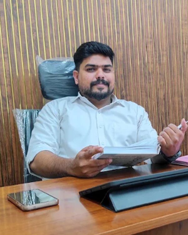 Advocate Anas Asharaf, lawyer in Thiruvananthapuram